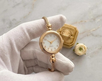 Reloj vintage de oro con brazalete para mujer - Estilo cable trenzado, esfera blanca - Regalo elegante para ella - Chic y minimalista