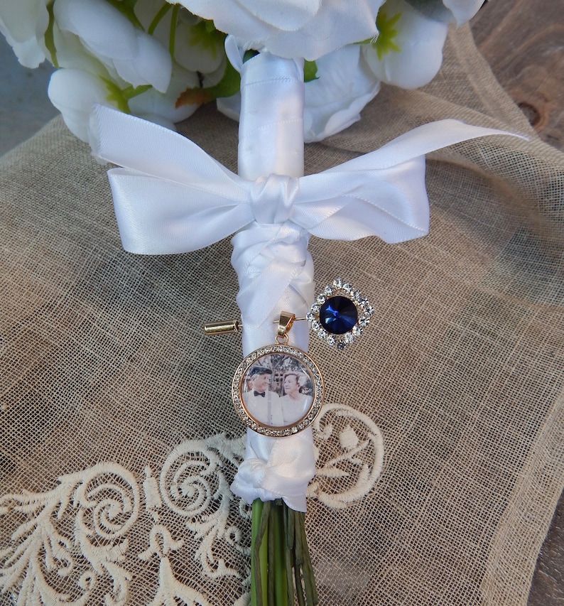 Bridal Bouquet Memorial Charm Something Blue for Bride Wedding Photo Charm Unique Gift from Groom-White Wedding Tradition Old Charm-Sixpence 画像 3