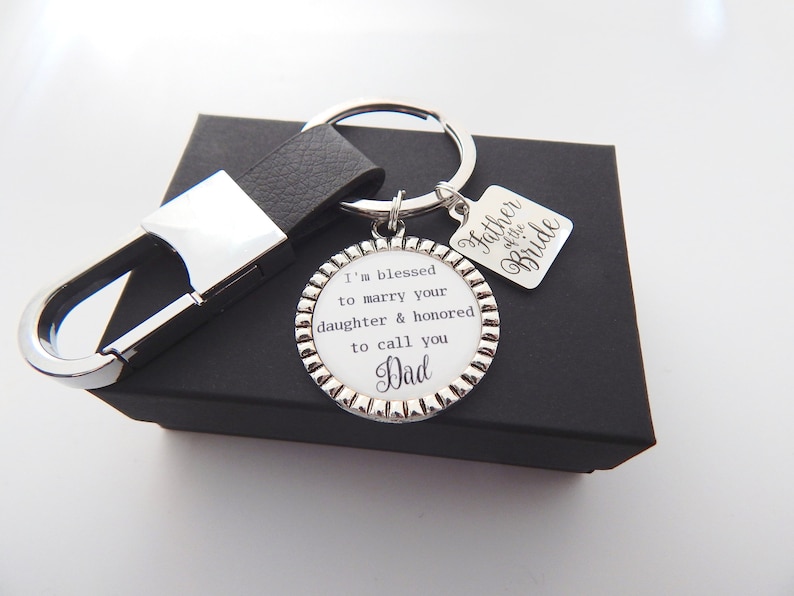 Wedding Day Gift for Dad-Dad Wedding Keychain-Father in Law gift from Groom-Father of the Bride Gift from Groom-Gift from Son in Law-Leather