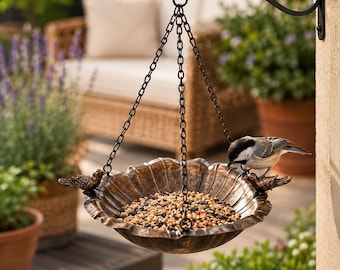 Alimentador de pássaros suspenso em estilo vintage, banheira para pássaros em metal com tom de bronze antigo, decoração para jardim externo, presente rústico para amantes de pássaros, alimentador para pátio.