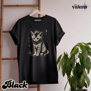 Vintage Punk Kitten Comfort Colors® Shirt, Edgy Mohawk Cat Tee, Spiked Collar Goth Cat Lover Outfit bild 4