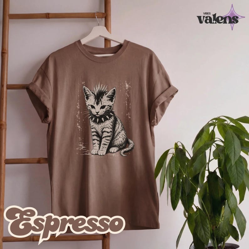 Vintage Punk Kitten Comfort Colors® Shirt, Edgy Mohawk Cat Tee, Spiked Collar Goth Cat Lover Outfit bild 12