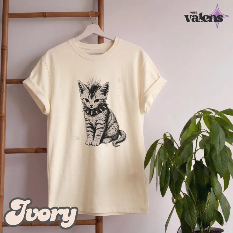 Vintage Punk Kitten Comfort Colors® Shirt, Edgy Mohawk Cat Tee, Spiked Collar Goth Cat Lover Outfit bild 2