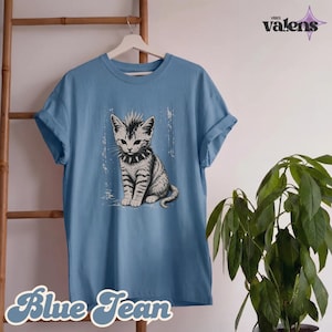 Vintage Punk Kitten Comfort Colors® Shirt, Edgy Mohawk Cat Tee, Spiked Collar Goth Cat Lover Outfit bild 8
