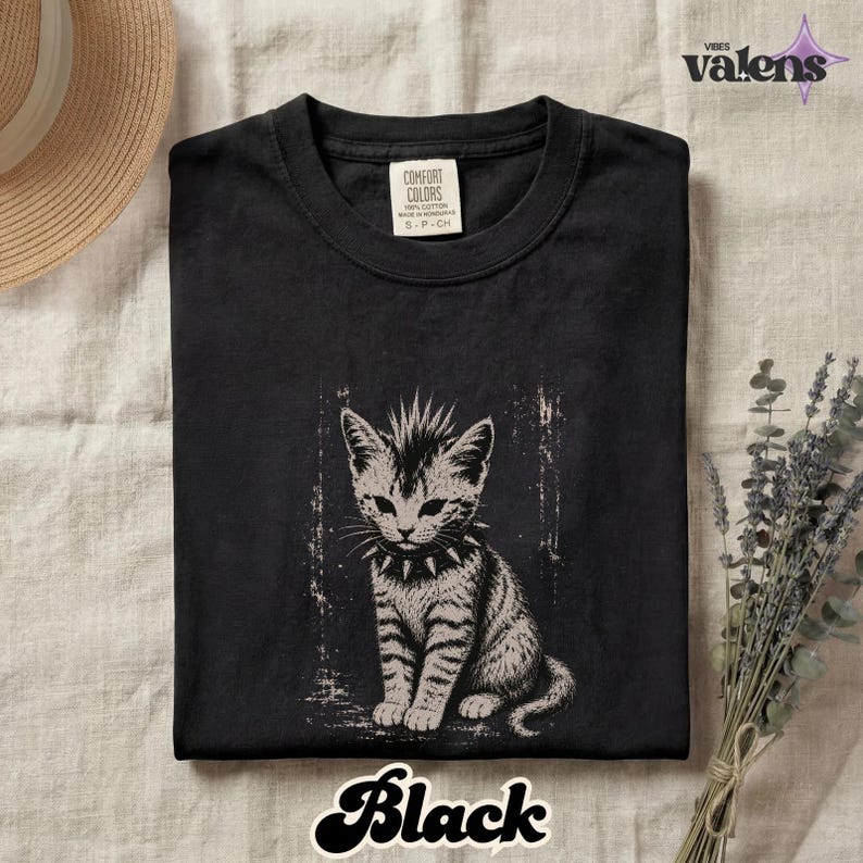 Vintage Punk Kitten Comfort Colors® Shirt, Edgy Mohawk Cat Tee, Spiked Collar Goth Cat Lover Outfit bild 3