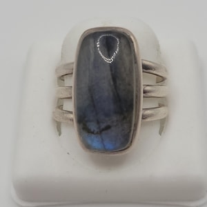 Vintage Statement Ring | Large Vertical Rectangular Cabochon Labradorite with Blue Labradorescence in Triple-Split Band | Size 7 | 8.18g