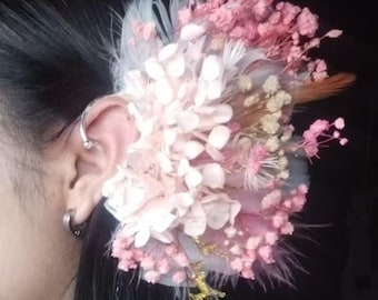 Pendiente floral para la oreja, pendientes de flores de hadas, accesorio botánico hecho a mano para la oreja, joyería para el cabello de fantasía, pendiente llamativo de flor rosa