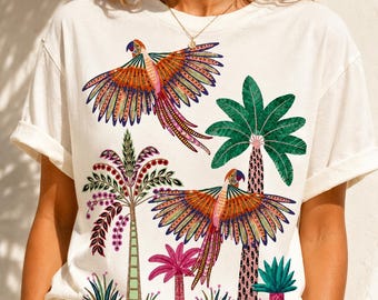 Shirt tropische papegaai, T-shirt resortvakantie, kleurrijke vogel grafisch T-shirt, outfit beachclub, zomershirt reizen, tropisch esthetisch cadeau