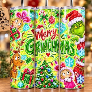 Puede incluir: Tres vasos cilíndricos con pajitas con un vibrante tema navideño. El diseño incluye un personaje verde con gorro de Papá Noel, un perro marrón con astas, una niña con un lazo rosa, un árbol decorado, regalos y el texto Merry GRINCHMAS.