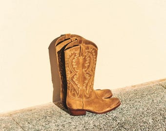 Botas vaqueras nuevas hechas a mano de cuero de gamuza pura para hombre.