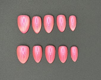 DONA GLASEADA ROSA • Uñas postizas rosa ojo de gato Aura Almond / Glamour minimalista, reutilizables (hechas a mano)