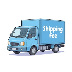 Op de afbeelding: Een lichtblauwe bestelwagen met een doosvormige laadruimte. De woorden "Shipping Fee" staan in het wit op de zijkant. De vrachtwagen heeft zwarte banden en een grijs chassis.