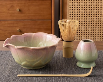 Juego de té matcha de cerámica con forma de loto hecho a mano, tazón de matcha con diseño de pétalos, kit de ceremonia del té japonés con batidor de bambú, cuchara y soporte, decoración de escritorio con flores
