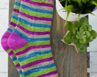 Simple stocking jersey pattern, perfect for beginners in French and English