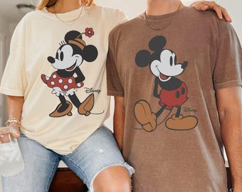 Camiseta retro de Mickey Mouse Comfort Colors®, camiseta clásica de pareja con pose de Mickey y Minnie Mouse de Disney, camiseta a juego de pareja de Disney, camiseta de Disneyland