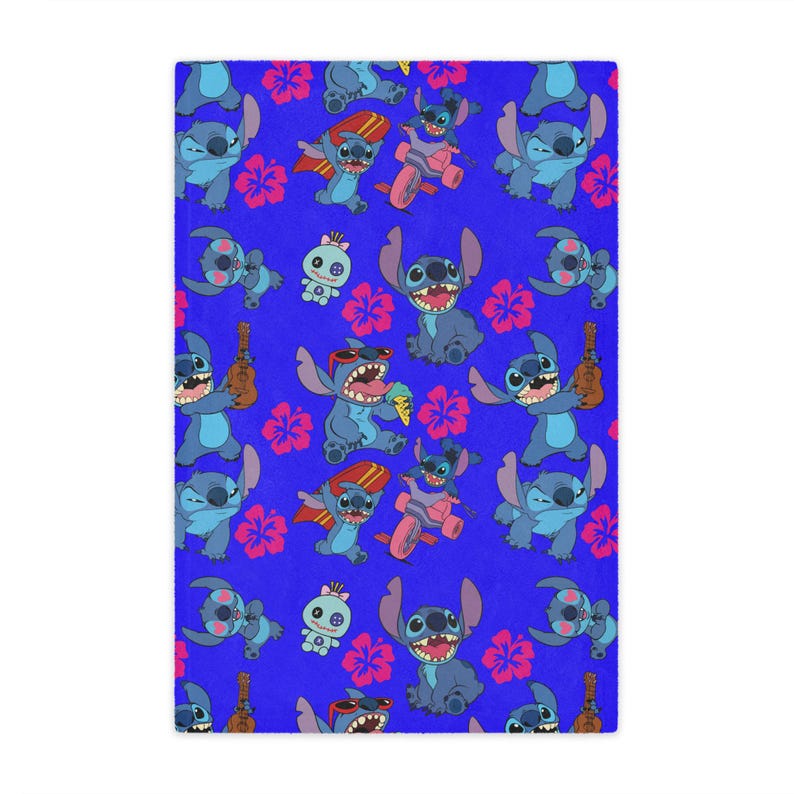 Manta Minky con estampado de dibujos animados / Hibisco hawaiano, ukelele, alienígena surfista imagen 3