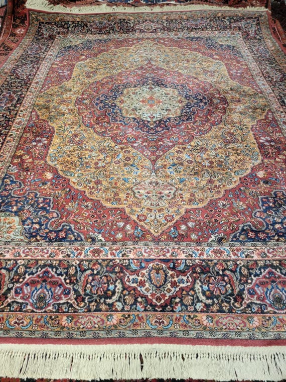 Karastan Rug 8’8” x 10’6” Medallion #700/718, Original 700 Series, Wool, Discontinued Vintage