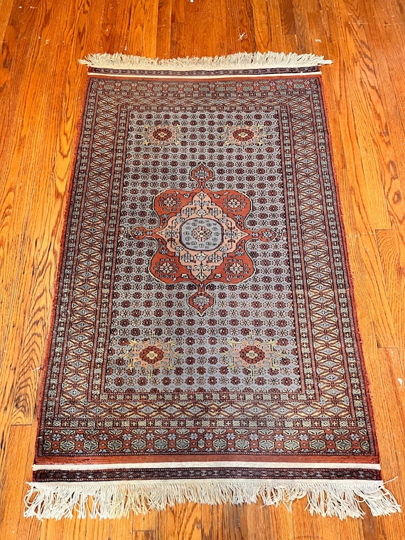 Vintage Turkish Hand Knotted 3’ x 5’ Wool Rug