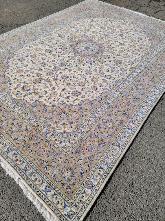Vintage Hand-Knotted Nain Style Wool and Silk High-Grade Nain 9’ x 12’ Area Rug