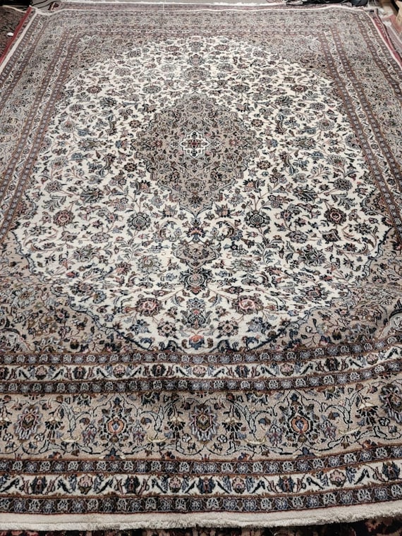 Vintage Floral Oriental 9’ x 12’ Hand Knotted Wool Rug