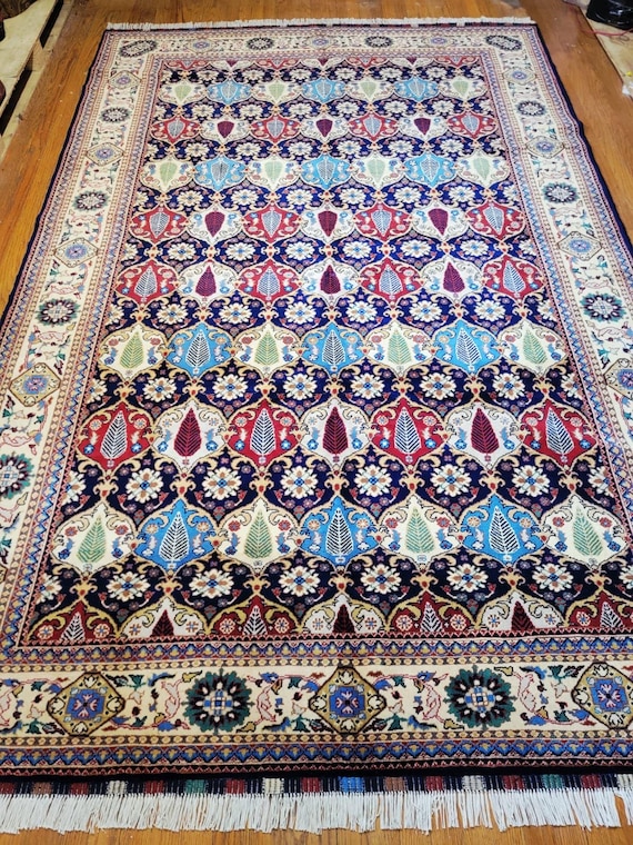Tribal Oriental Tree of Life Style 7’ x 10’ Hand Knotted Wool Rug