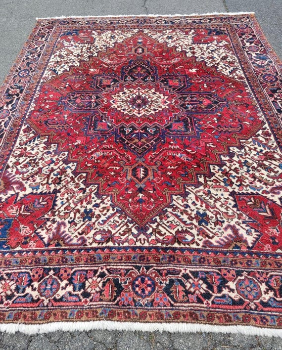 8 x 10 Vintage Persian Heriz Hand Knotted Wool Rug