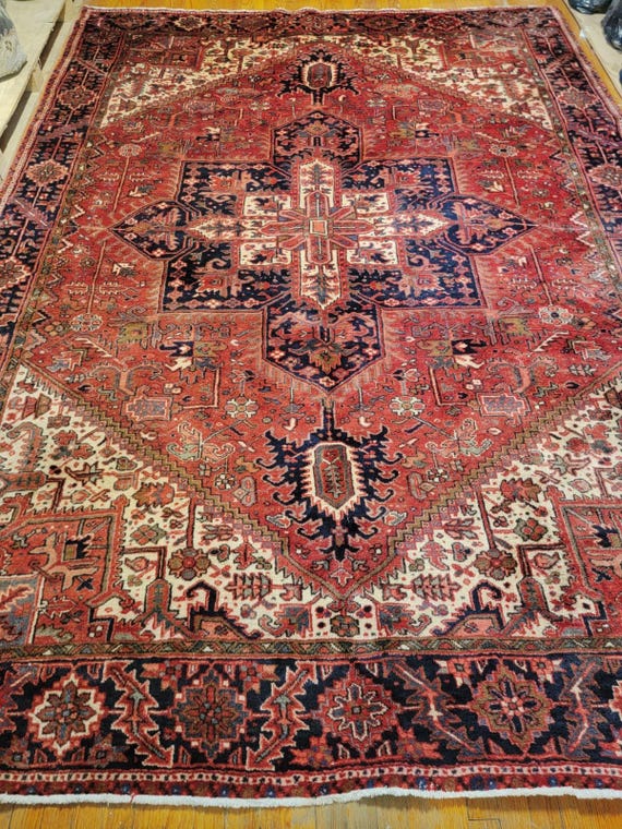 Vintage Heriz Style 8’ x 11’ Hand Knotted Oriental Wool Rug