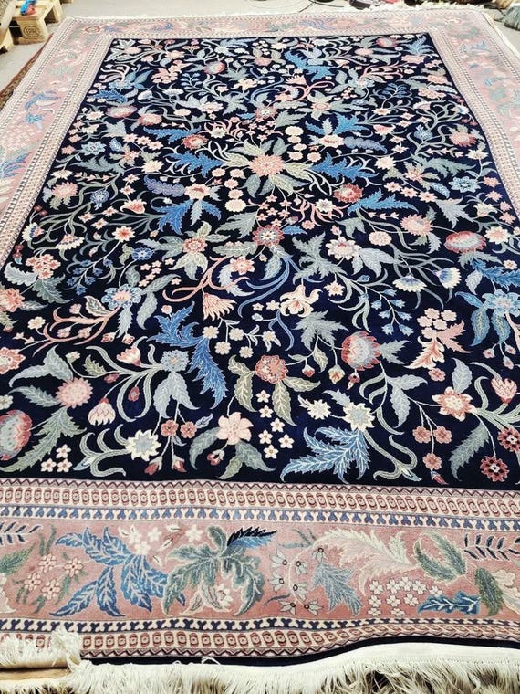 Vintage 9’ x 12’8” Oriental Hand Knotted Wool Rug