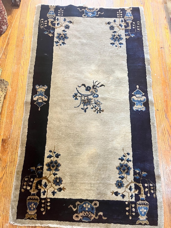 Vintage Chinese Art Deco 3’ x 5’6” Hand Knotted Wool Rug