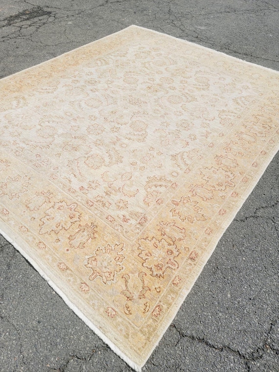 Vintage Hand-Knotted Oushak Wool Rug – 8’ x 10’