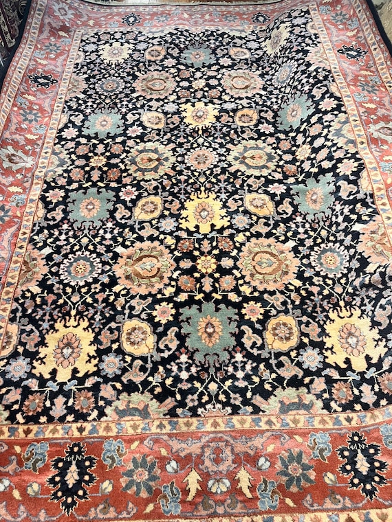 Karastan Williamsburg Kurdish 559 Wool Rug 8’2” x 11’7” – Navy Floral Border Mahal Style