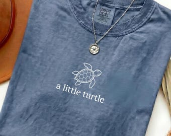 Comfort Colors A Little Turtle T-shirt, Minimalist Graphic Tee, Aesthetic Ocean Lover Gift, Sea Turtle Shirt, Animalist Tee, Beach Shirt