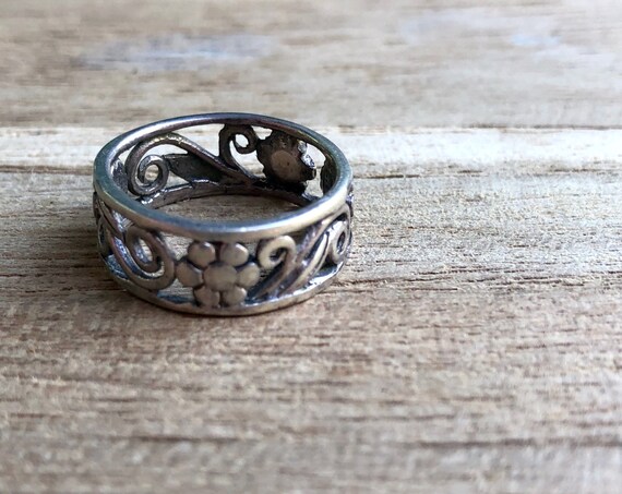Vintage Floral Ring Silver Daisy Leaf Scroll Band Ring Opened Design Size 6.75 Ring 925 Silver Small Ring