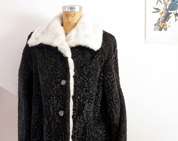 Vintage Winter Coat Black Faux Lamb Wool Boucle Look Heavy Jacket Ornate Silver Buttons Faux Fur Collar Trim White Black Woman's Medium Coat