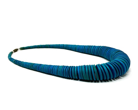 Vintage Wood Necklace Turquoise Blue Disc Beads Graduated Size Green to Blue Short Thick Necklace Stained Wood Jewelry Boho Coconut Stacked