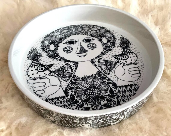 Vintage Nymølle Bowl Bjorn Wiinblad Denmark 3029-1285 Shallow Bowl Black and White Design Lady Holding Two Birds 70s Danish Modern Ceramics