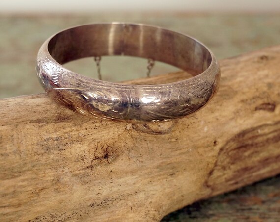 Vintage Silver Bracelet Etched Bangle Wide Hollow Scrolling Leaf Design 925 Sterling Bracelet with Safety Chain Closure