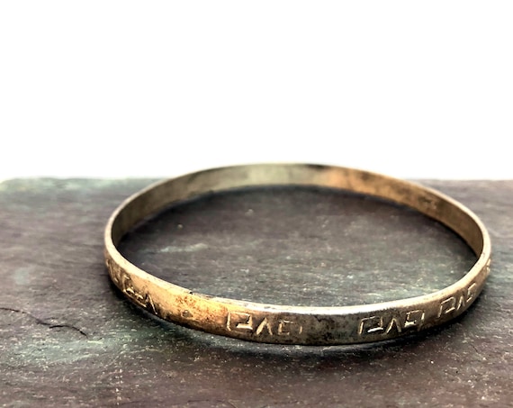 Vintage Bangle Bracelet Alpaca Silver Etched Ram Horn Design Abstracted Mexican Alloy Metal Jewelry Inca Look Pattern Thin Bracelet Alpacca