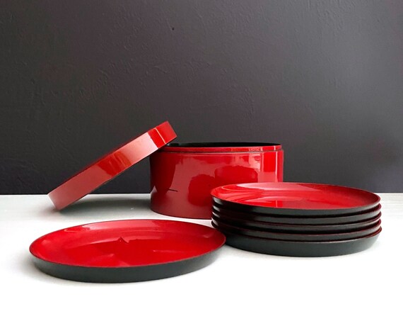 Vintage Coaster Red & Black Lacquer Coaster Set of 6 with Container Lidded Box Asian Style Barware Burgundy Lacquered Plastic Made In Japan