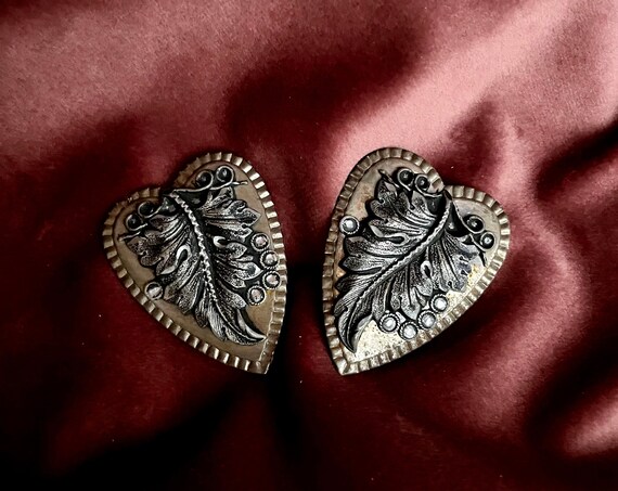 Antique Shoe Clips Heart Shape Tin Metal Clips Pair Marcasite Gem Embellished Tin Repurpose For Jewelry Dress Clips Scarf Hat Early 1900s