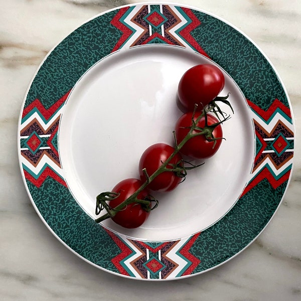 Dinner Plate Mojave Pattern Gibson Housewares Southwestern Look Dinnerware Green Red On White Center Aztec Style Border 10" Plate '90s China