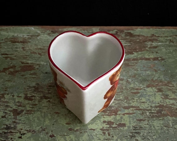 Vintage Heart Vase Teddy Bears German Girl Bear 4 Leaf Clover Small Porcelain Cup for Pens Heart Rim Reutter Porzellan Made in West Germany