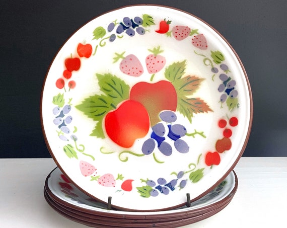 Vintage Enamelware Plates Fruit Design Multicolor on White Set of 6 Tin Enamel Salad Plates 1950s Tinware Picnic Dishes Strawberries