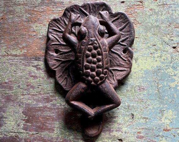 Vintage Frog Door Knocker Cast Iron Heavy Doorknocker Rustic Look Distressed Brown Metal Frog on Lily Pad Door Knocker Front Door Hardware