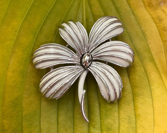 Vintage Flower Brooch White and Silver Blossom Pin 60s Signed Crown Trifari Brooch Enameled White Metal With Silver Toned Striationed Petals