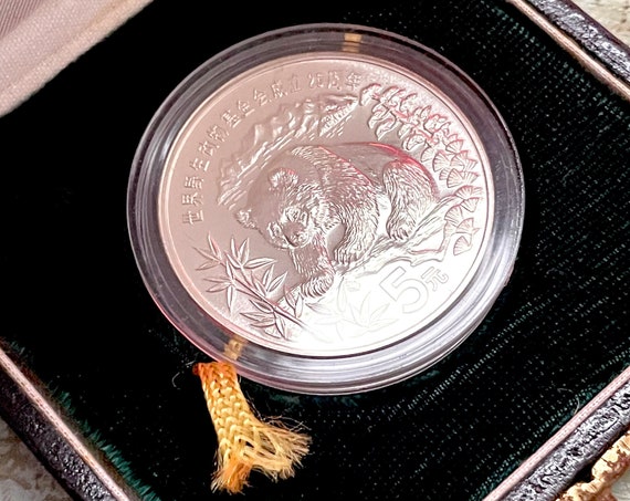 Vintage Silver Coin 1986 Chinese Giant Panda Commemorative Coin China 5 Yuan Silver Coin Unc 900 Fine Silver Collectors Coin Box Certificate