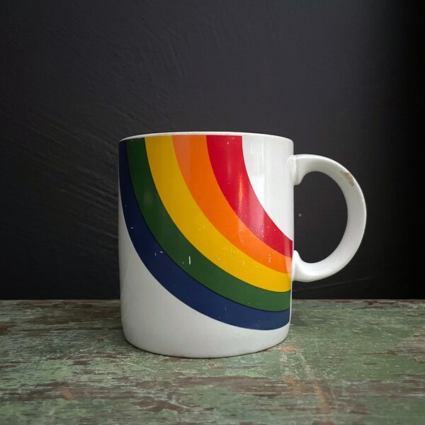 Vintage Rainbow Mug for FTD Iconic Coffee Cup 1984 Mug White With ROYGB Curved Rainbow Graphic Iconic Design Pride Mug Gift Korea DAMAGED