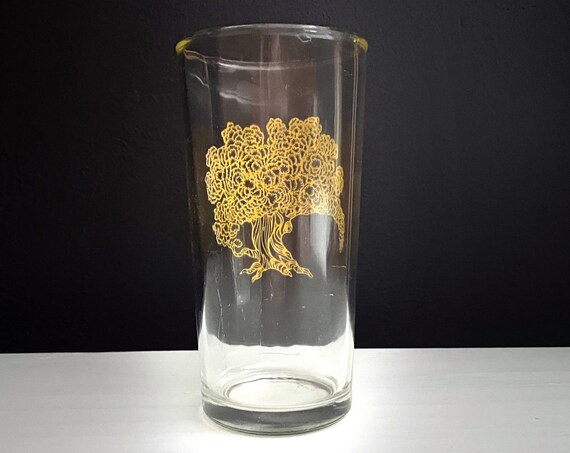 Vintage Glass Tree Design Tumbler Oak Tree Motif Honey Toned Intricate Tree on a 12 oz Juice Glass Forest Theme Glassware