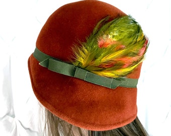 Vintage Cloche Rust Brown with Green Yellow Orange Feather Spray Olive Ribbon Band Hat with Small Brim 1940s Deluxe Velour Merrimac Body Fur