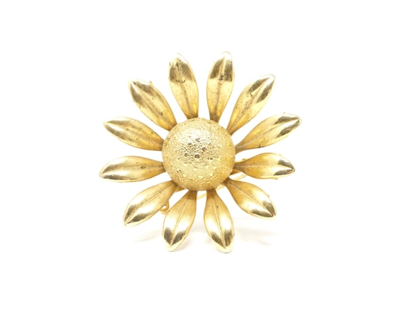 Vintage Daisy Brooch Gold Toned Coneflower Pin Curved Petals 1960s Costume Jewelry Flower Coat Pin Aster Sunflower or Montauk Daisy
